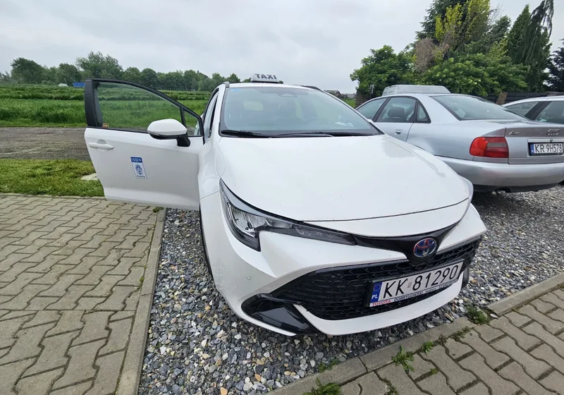 Toyota Corolla Comfort na transfery lotniskowe w Krakowie